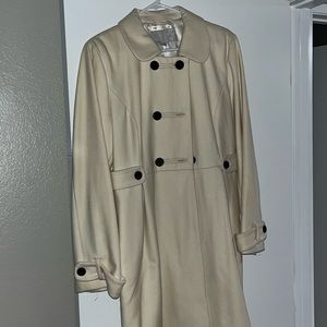 Old Navy cream double breasted coat in perfect condition